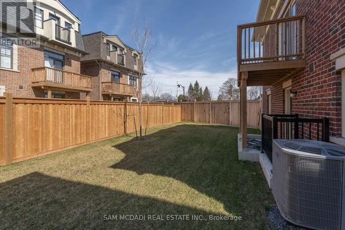 2110 Royal Gala Circle, Mississauga, ON - Outdoor