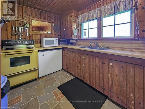 830 Pike Bay Road, Northern Bruce Peninsula, ON - Indoor Photo Showing Kitchen With Double Sink