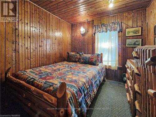 830 Pike Bay Road, Northern Bruce Peninsula, ON - Indoor Photo Showing Bedroom