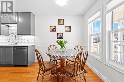 6 Lower Canada Drive, Niagara-On-The-Lake, ON - Indoor Photo Showing Dining Room