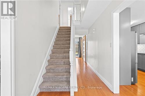 6 Lower Canada Drive, Niagara-On-The-Lake, ON - Indoor Photo Showing Other Room