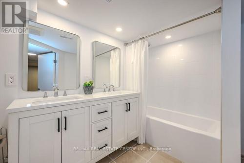 145 Arthur Street N, Guelph, ON - Indoor Photo Showing Bathroom