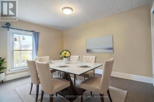 145 Arthur Street N, Guelph, ON - Indoor Photo Showing Dining Room