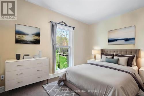 145 Arthur Street N, Guelph, ON - Indoor Photo Showing Bedroom