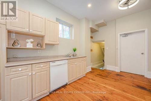 145 Arthur Street N, Guelph, ON - Indoor Photo Showing Kitchen