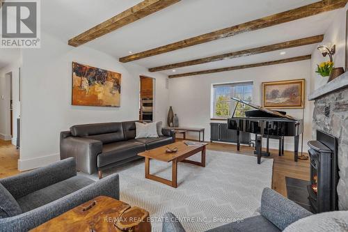 75 Chalmers Street, Centre Wellington (Elora/Salem), ON - Indoor Photo Showing Living Room