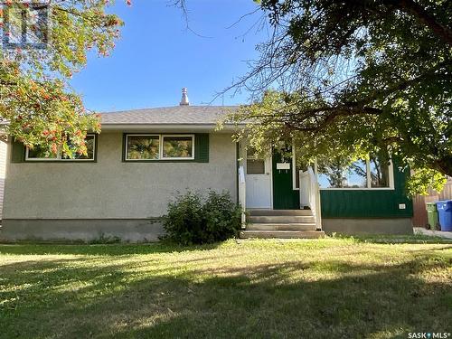 59 Mathieu Crescent, Regina, SK - Outdoor