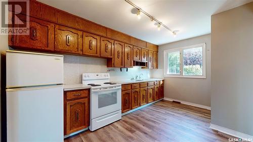 59 Mathieu Crescent, Regina, SK - Indoor Photo Showing Kitchen