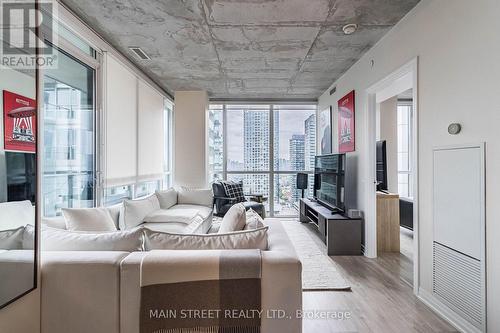 2809 - 88 Blue Jays Way, Toronto (Waterfront Communities), ON - Indoor Photo Showing Living Room