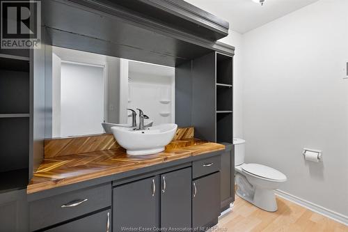 3418 Deerbrook Drive, Windsor, ON - Indoor Photo Showing Bathroom