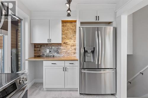 3418 Deerbrook Drive, Windsor, ON - Indoor Photo Showing Kitchen