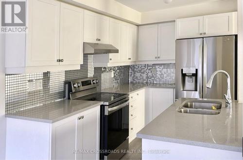 82 King George Way, Clarington (Bowmanville), ON - Indoor Photo Showing Kitchen With Stainless Steel Kitchen With Double Sink With Upgraded Kitchen