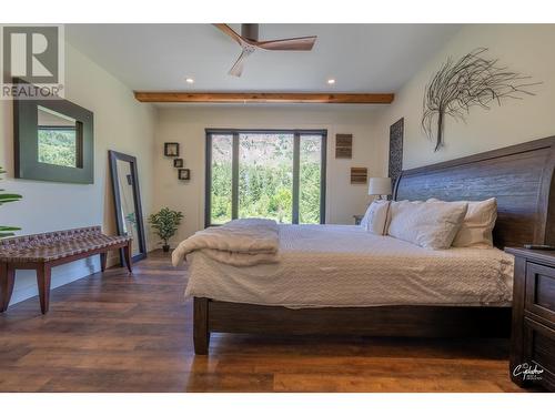 8660 Riverside Drive, Grand Forks, BC - Indoor Photo Showing Bedroom