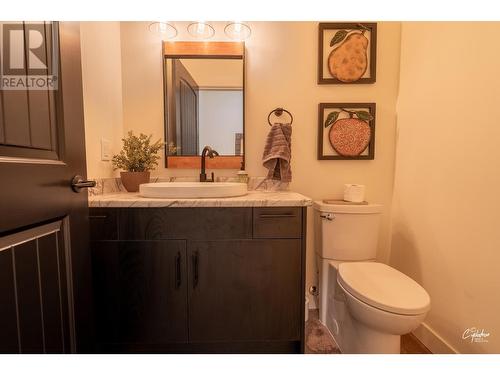 8660 Riverside Drive, Grand Forks, BC - Indoor Photo Showing Bathroom