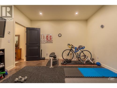 8660 Riverside Drive, Grand Forks, BC - Indoor Photo Showing Other Room