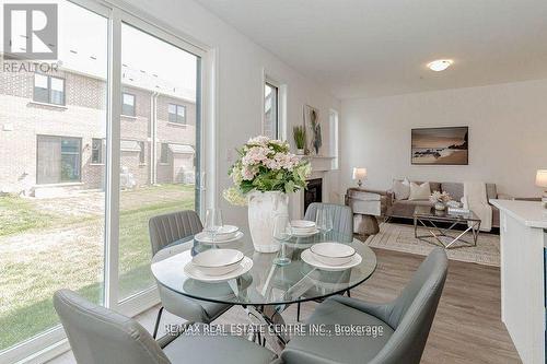 1704 Dance Court, Milton (Bowes), ON - Indoor Photo Showing Dining Room