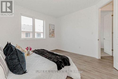 1704 Dance Court, Milton, ON - Indoor Photo Showing Bedroom