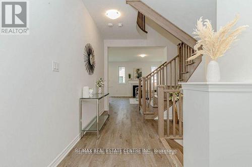 1704 Dance Court, Milton (Bowes), ON - Indoor Photo Showing Other Room