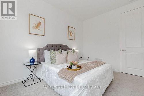 1704 Dance Court, Milton (Bowes), ON - Indoor Photo Showing Bedroom