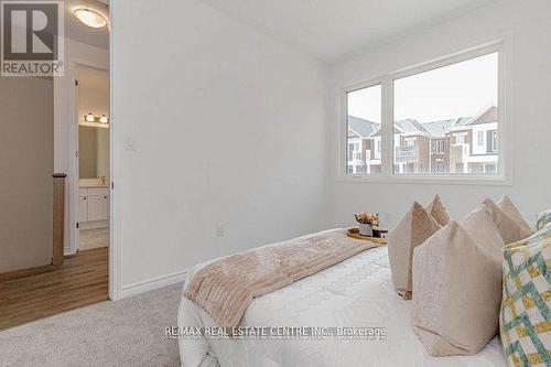 1704 Dance Court, Milton (Bowes), ON - Indoor Photo Showing Bedroom