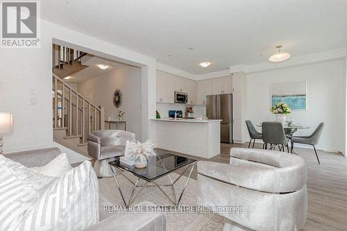 1704 Dance Court, Milton, ON - Indoor Photo Showing Living Room