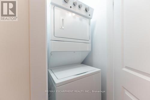 316 - 450 Dundas Street E, Hamilton (Waterdown), ON - Indoor Photo Showing Laundry Room