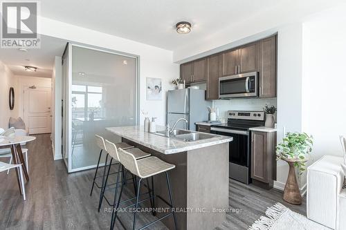 316 - 450 Dundas Street E, Hamilton (Waterdown), ON - Indoor Photo Showing Kitchen With Double Sink With Upgraded Kitchen