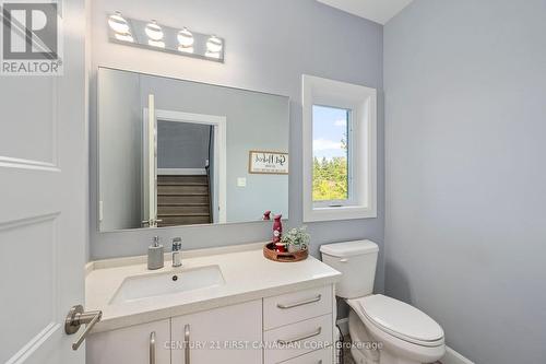 195 Union Avenue, Middlesex Centre (Komoka), ON - Indoor Photo Showing Bathroom