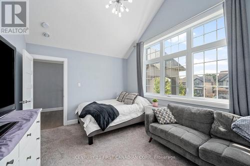 195 Union Avenue, Middlesex Centre (Komoka), ON - Indoor Photo Showing Bedroom