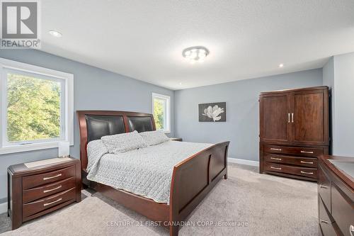 195 Union Avenue, Middlesex Centre (Komoka), ON - Indoor Photo Showing Bedroom