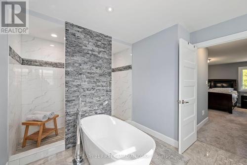 195 Union Avenue, Middlesex Centre (Komoka), ON - Indoor Photo Showing Bathroom