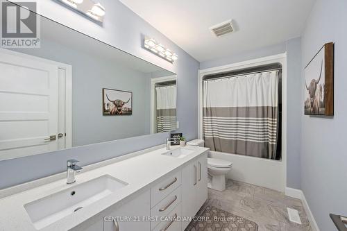 195 Union Avenue, Middlesex Centre (Komoka), ON - Indoor Photo Showing Bathroom