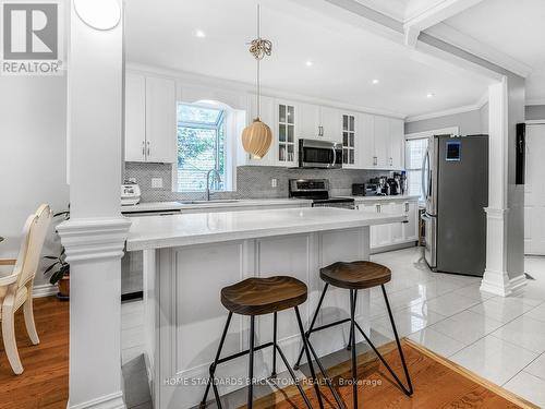 134 Baywood Court, Markham (Thornhill), ON - Indoor Photo Showing Kitchen With Upgraded Kitchen