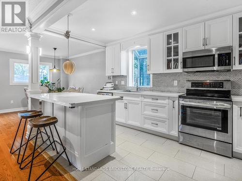 134 Baywood Court, Markham (Thornhill), ON - Indoor Photo Showing Kitchen With Upgraded Kitchen