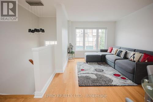 47 - 3020 Cedarglen Gate, Mississauga, ON - Indoor Photo Showing Living Room