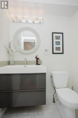 47 - 3020 Cedarglen Gate, Mississauga, ON - Indoor Photo Showing Bathroom