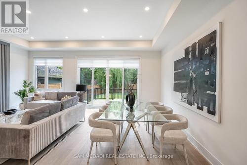 1076 Roosevelt Road, Mississauga (Lakeview), ON - Indoor Photo Showing Living Room