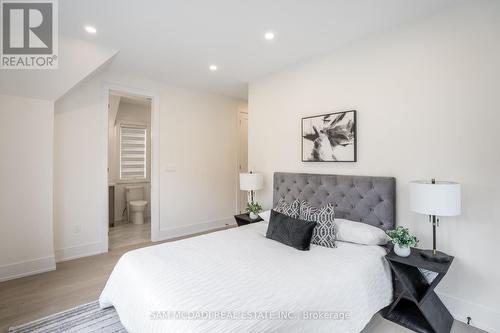 1076 Roosevelt Road, Mississauga, ON - Indoor Photo Showing Bedroom