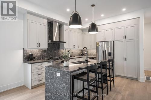 1076 Roosevelt Road, Mississauga (Lakeview), ON - Indoor Photo Showing Kitchen With Stainless Steel Kitchen With Double Sink With Upgraded Kitchen