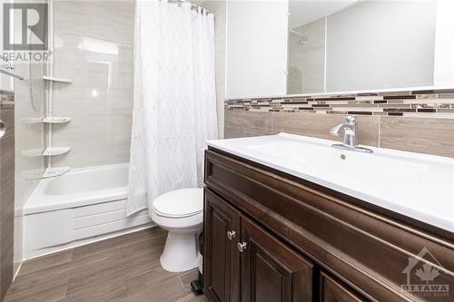 4836 Hendon Way, Ottawa, ON - Indoor Photo Showing Bathroom