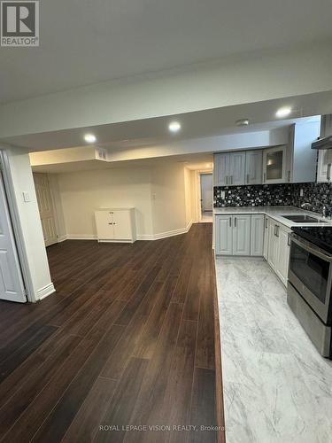 58 Arbourview Drive, Vaughan, ON - Indoor Photo Showing Kitchen