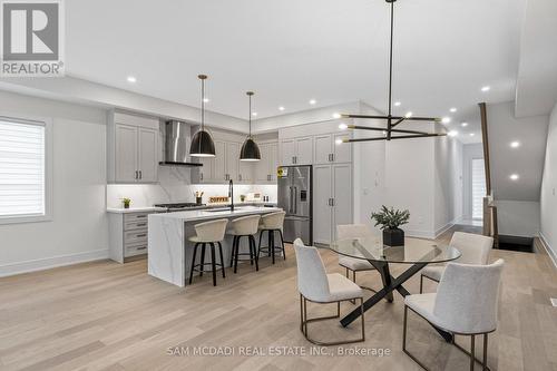 1080 Roosevelt Road, Mississauga, ON - Indoor Photo Showing Dining Room