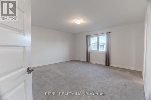 First small bedroom - 795 Superior Drive, London, ON - Indoor Photo Showing Other Room