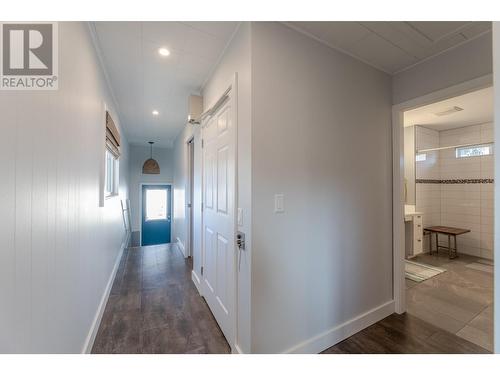 399 Nanaimo Avenue W, Penticton, BC - Indoor Photo Showing Other Room