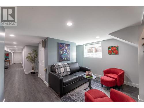 399 Nanaimo Avenue W, Penticton, BC - Indoor