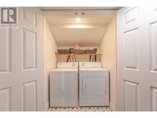 399 Nanaimo Avenue W, Penticton, BC - Indoor Photo Showing Laundry Room