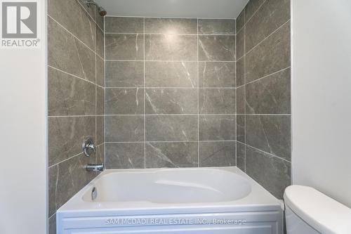 2159 Royal Gala Circle, Mississauga (Lakeview), ON - Indoor Photo Showing Bathroom