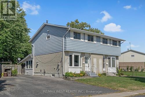 7710 Jubilee Drive, Niagara Falls, ON - Outdoor With Facade