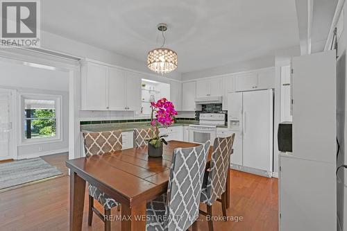 7710 Jubilee Drive, Niagara Falls, ON - Indoor Photo Showing Dining Room