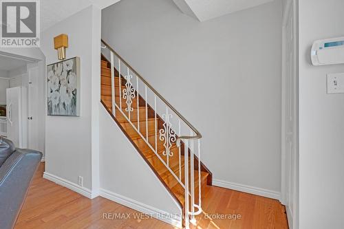 7710 Jubilee Drive, Niagara Falls, ON - Indoor Photo Showing Other Room